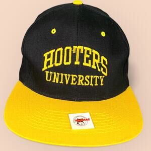 Vintage 90s Hooters University Snapback Cap NEW Hawkeyes Colors